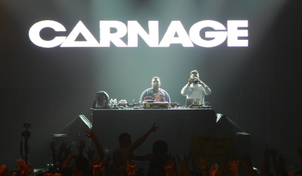 Razer Music Drop DJ Carnage Over Pirated Software Controversy