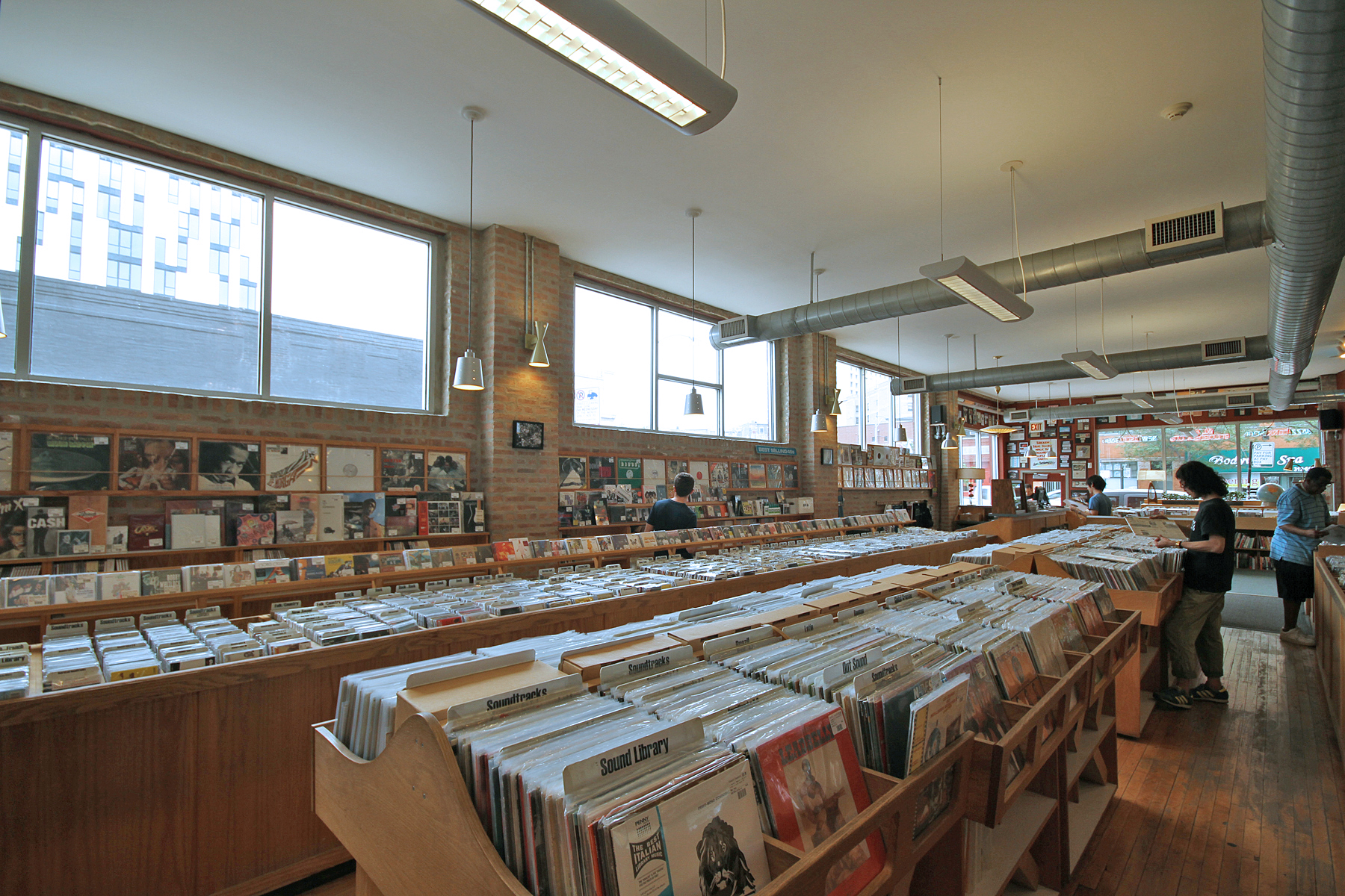 Warner Music screw independent music stores by ending sales to small retailers