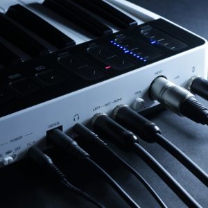IK Multimedia music MIDI controller audio interface 