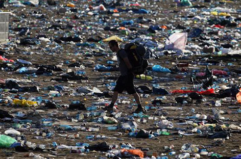 World favourite festival, Glastonbury are banning plastic bottles