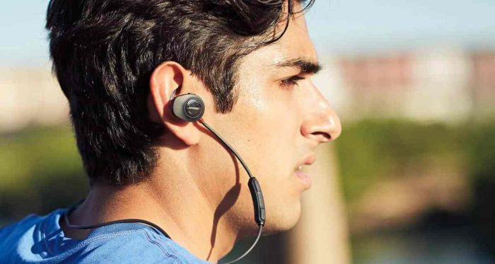 Bose SoundSport Pulse wireless earbuds earphones cyber monday deals discount 