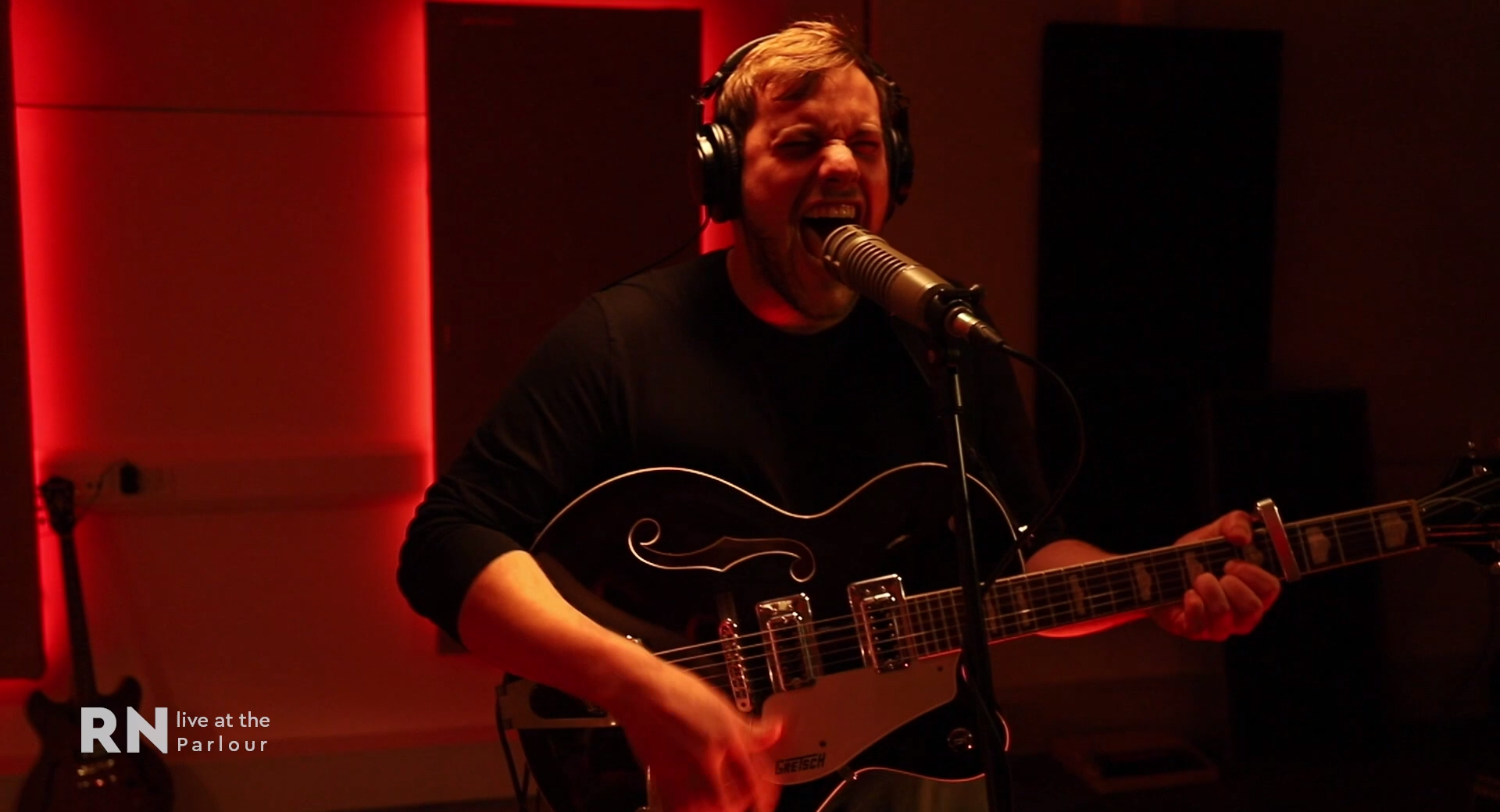 This live session will encapsulate you with it’s beauty