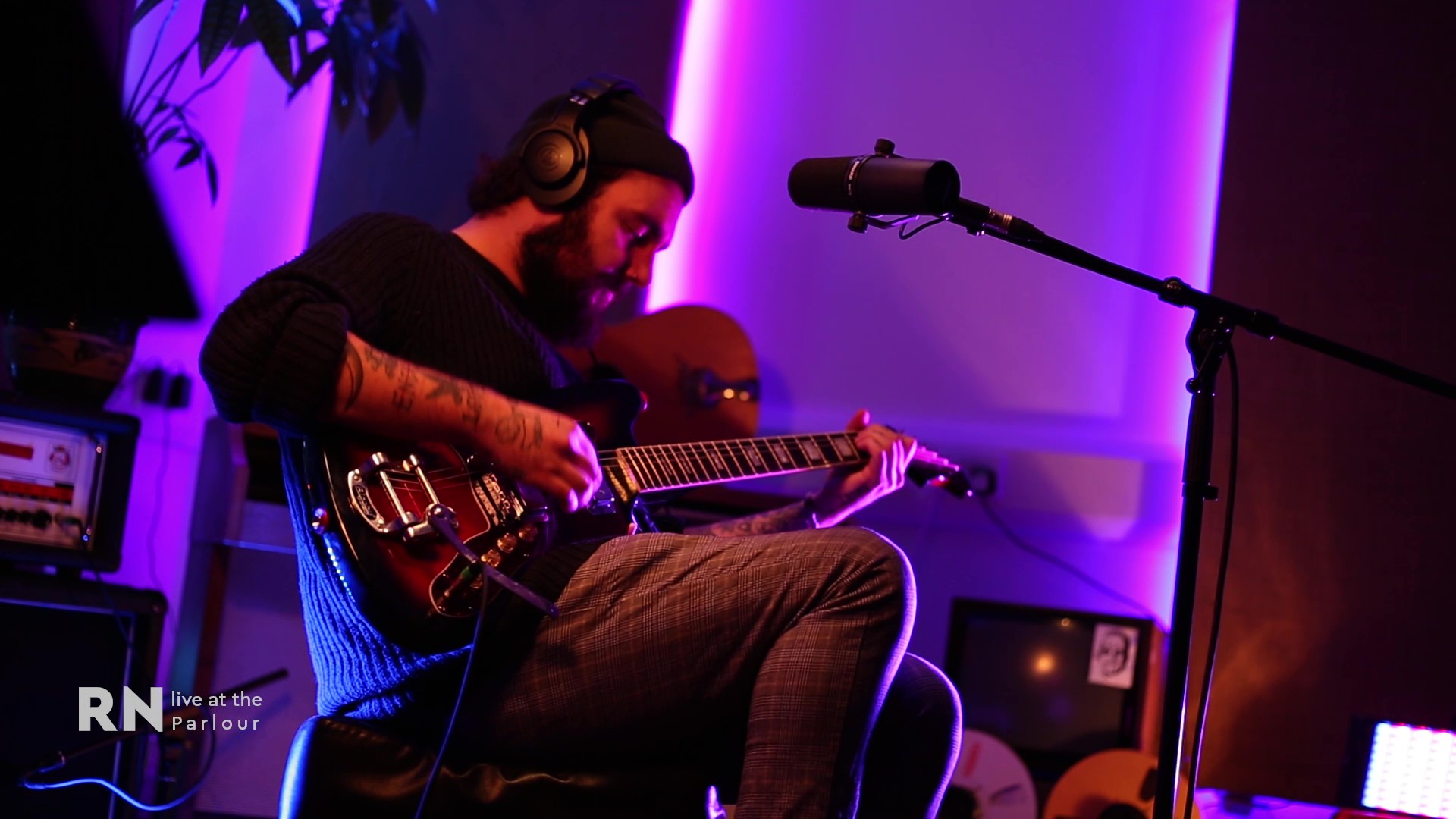 Jak James plays a Wicked Game in his gorgeous, grungy session