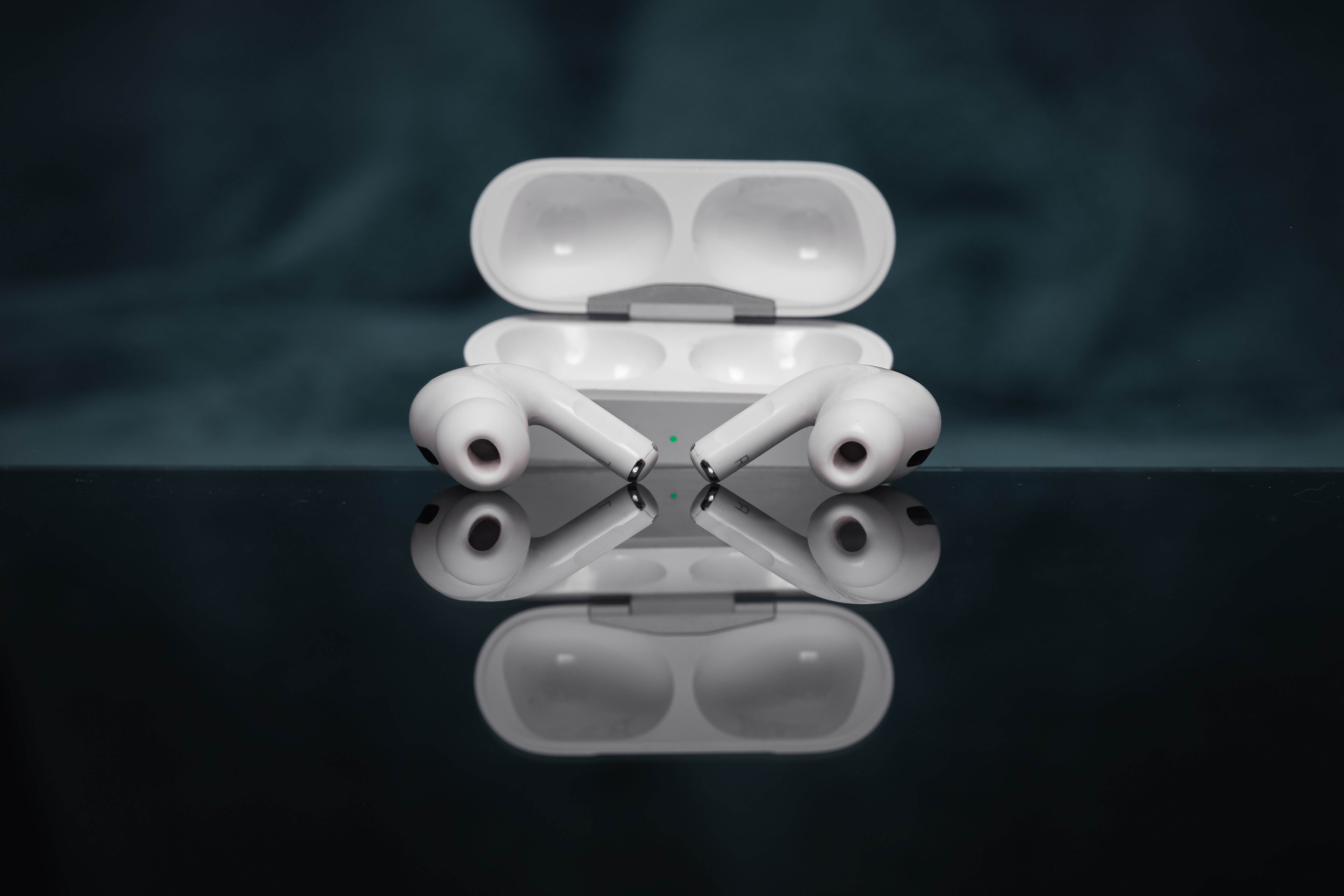 Apple leaks suggest a new redesigned rounded AirPods Pro