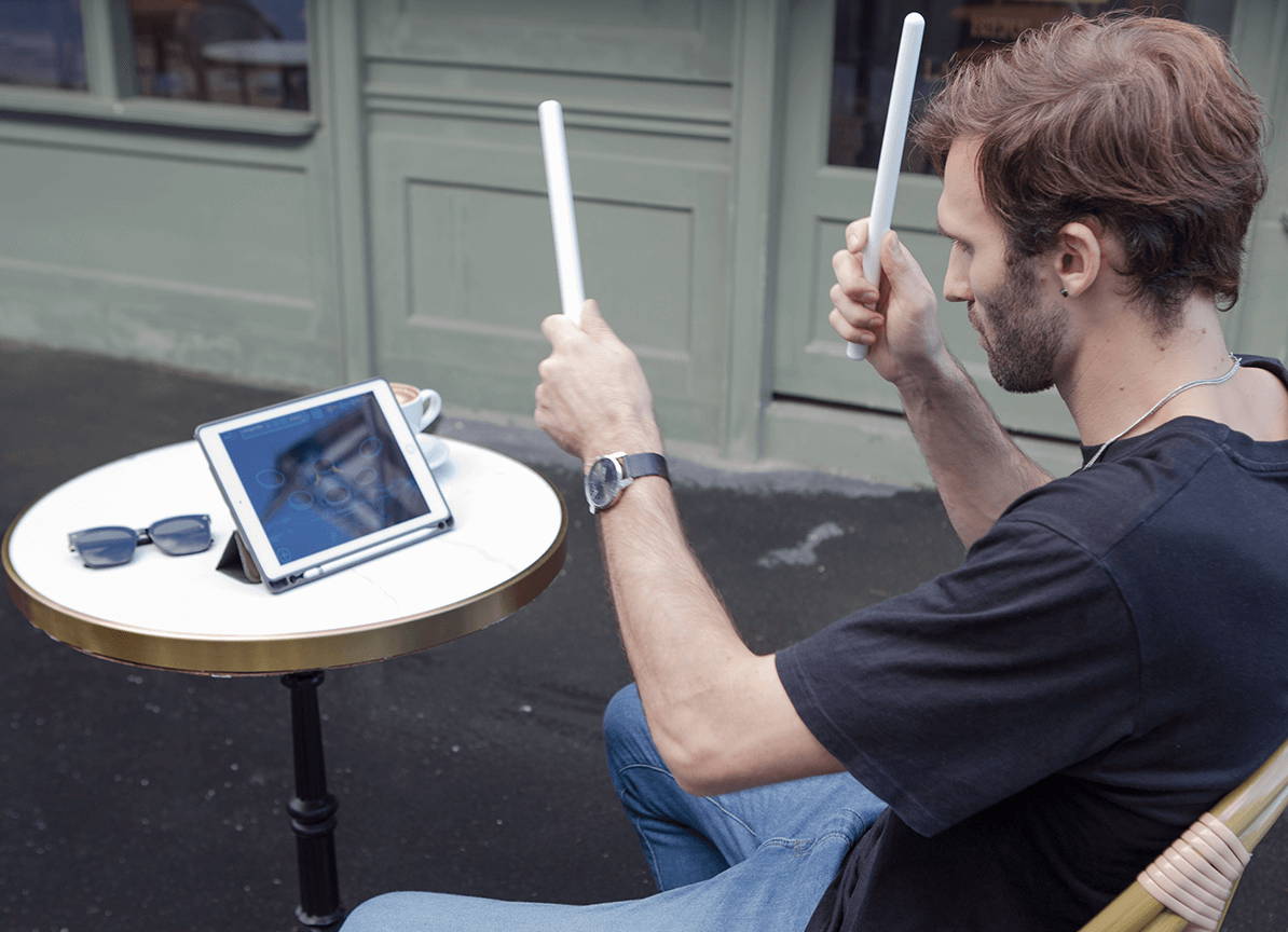 AeroBand PocketDrum lets you play drums without the drum kit