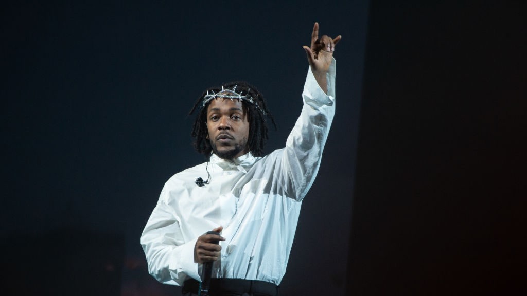 Kendrick hammers nail in coffin for Drake, takes crown