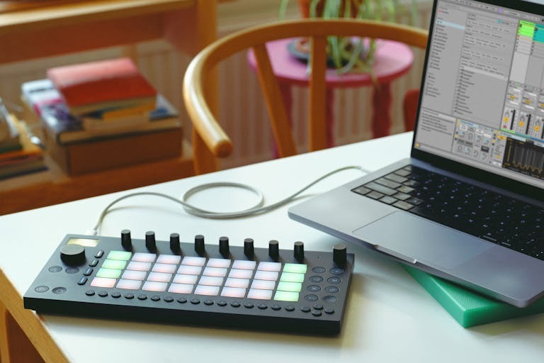 Ableton Move: Portable beatmaking in the key of Ableton