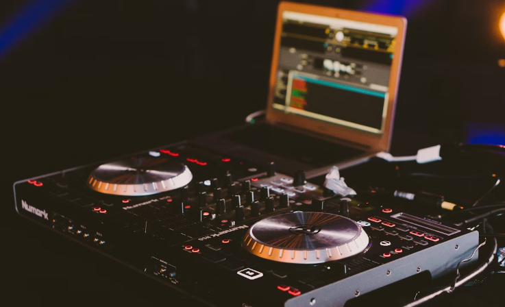 Bootleg remixes: How can they benefit your music career?