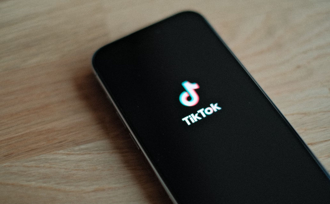 TikTok rolls out voice notes and image sharing in DMs