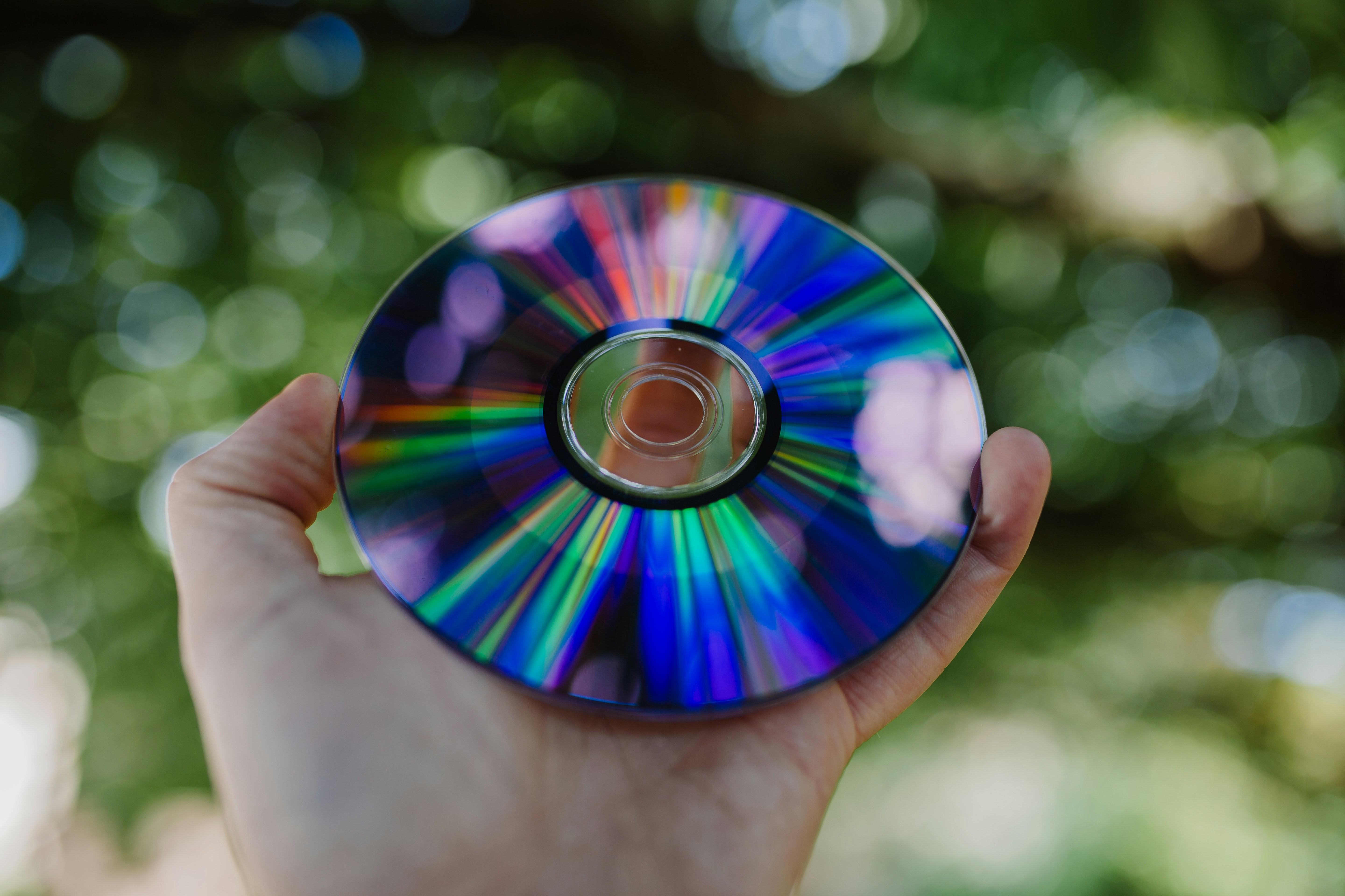 CD sales collapse in the US as streaming passes 105 million subscribers