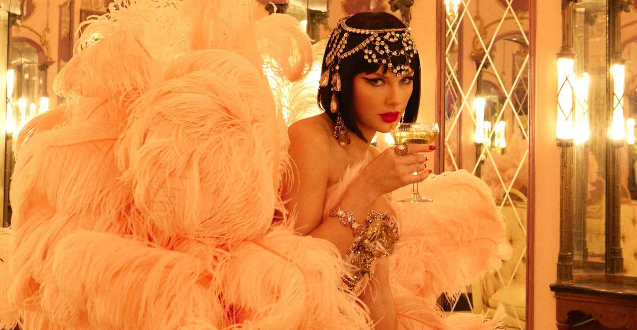 Taylor Swift shatters first-week album sales record with ‘The Life of a Showgirl’- 4 million units sold in one week