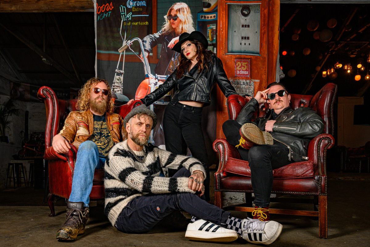 O’Deus dive into myth and mental health on powerful new single ‘Sirens’