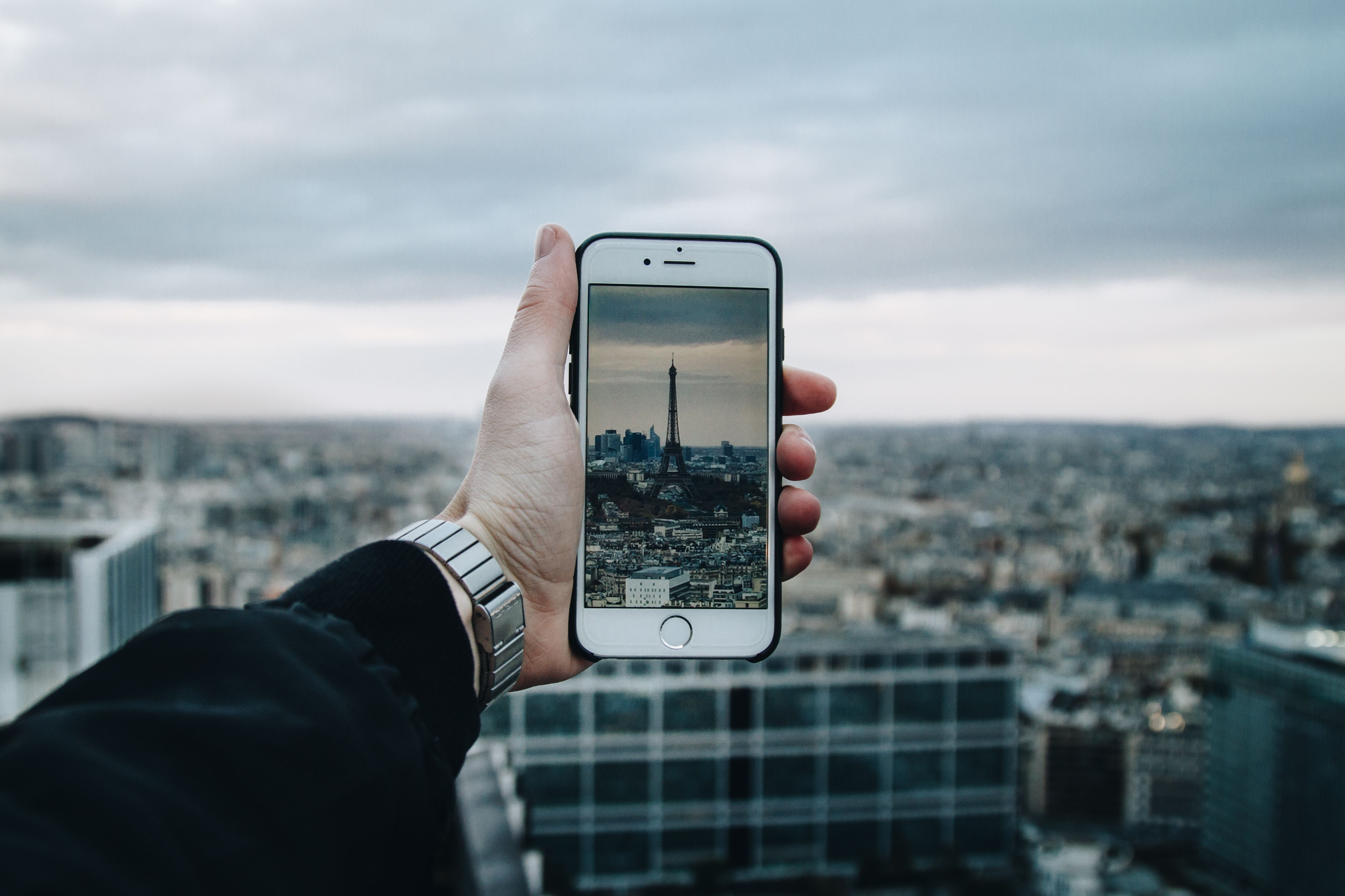 France becomes first European country to approve under-15 social media ban