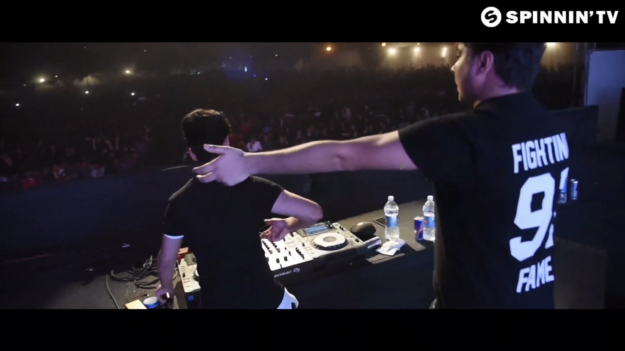 BLR and POOK – Taj: A Mesmerizing Blend of Deep House Sophistication and Melodic Warmth