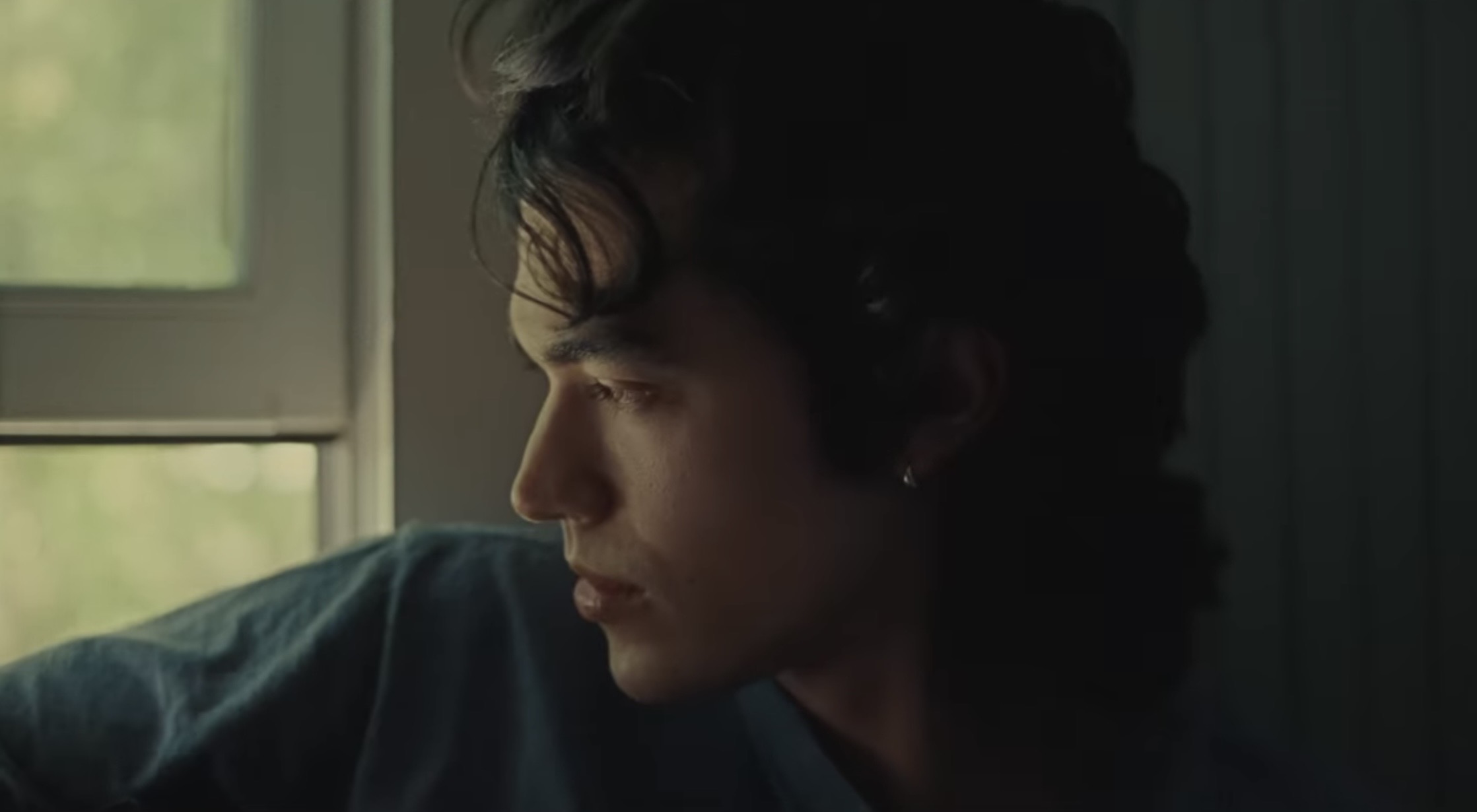 Conan Gray – This Song: A Gorgeously Melancholic Ballad