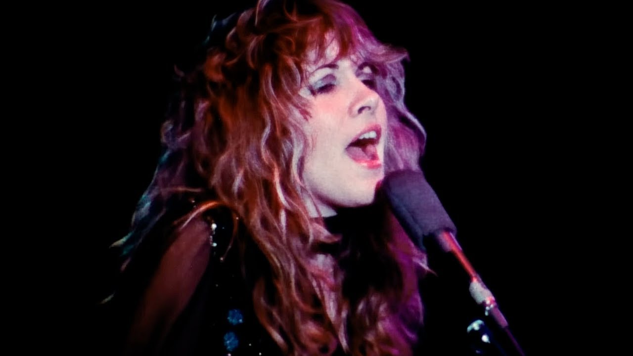 Why Is Fleetwood Mac’s “Dreams” About Lindsey Buckingham?