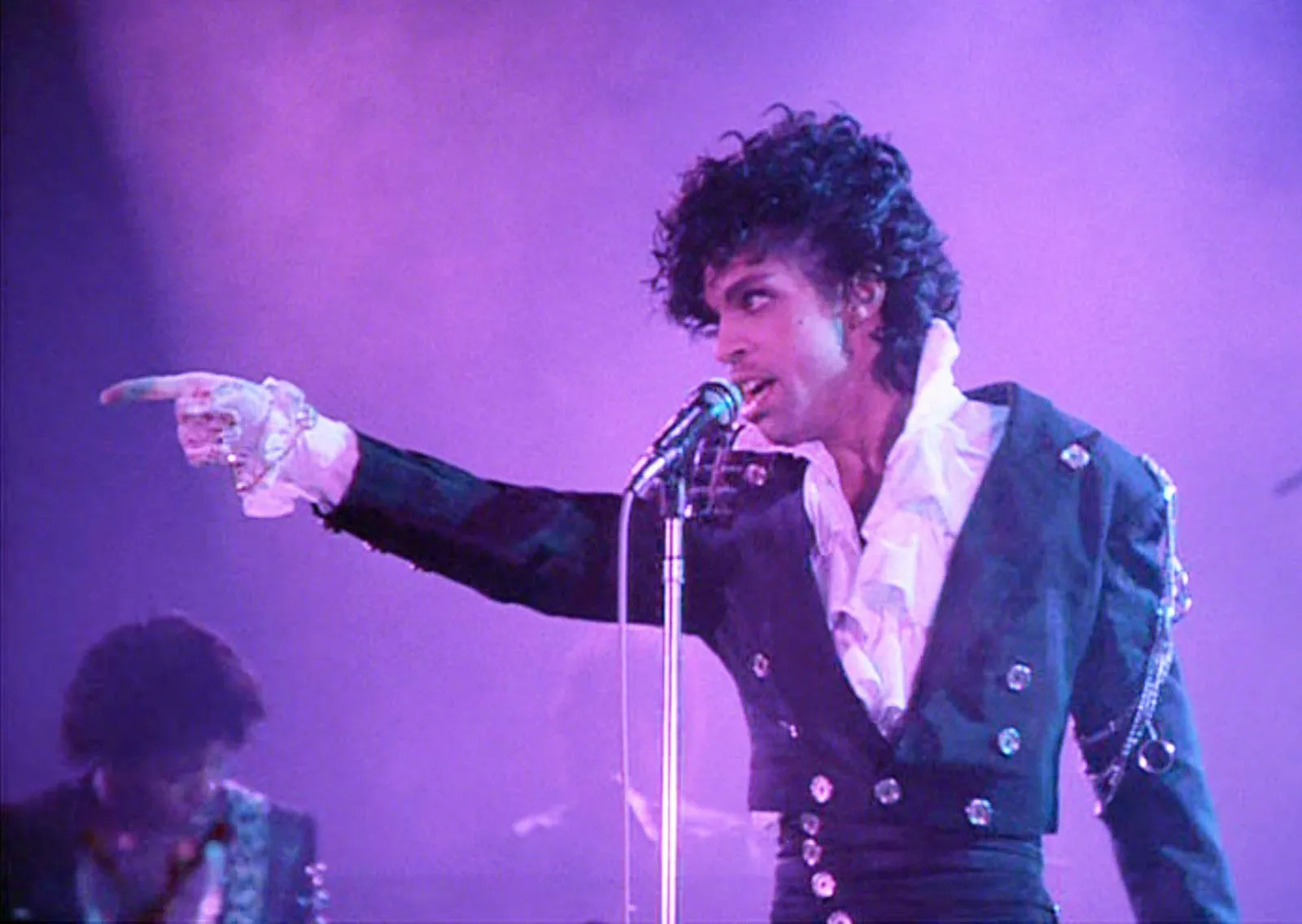 Who Originally Sang “Nothing Compares 2 U”?