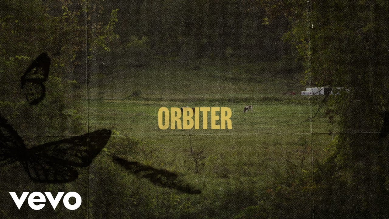 Noah Kahan “Orbiter” Meaning – Who Is the Moon in the Song?